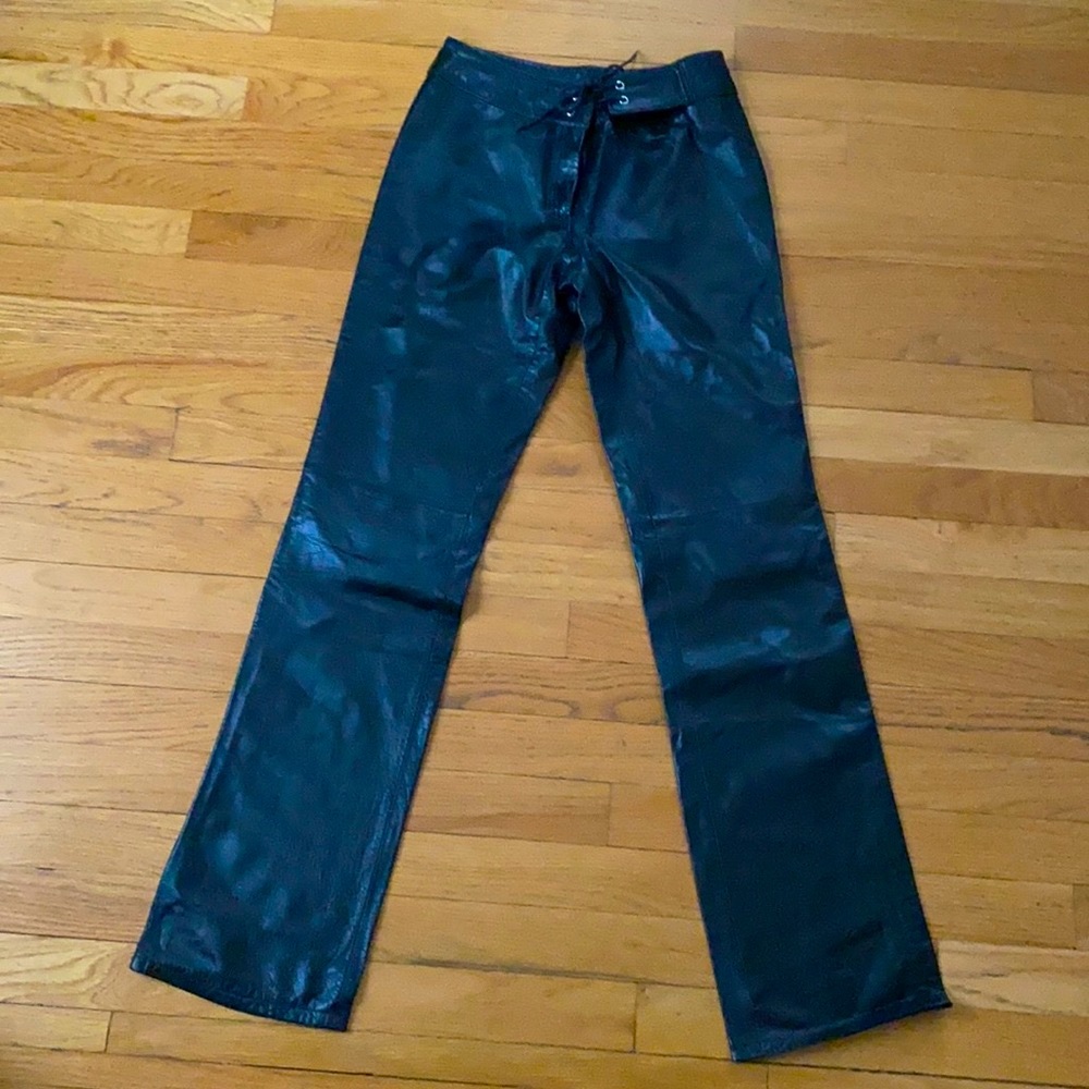 Women’s XOXO leather black pants size junior 1 EUC